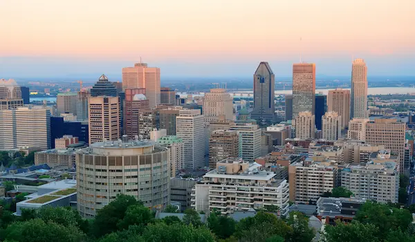 montreal-city-skyline-sunset-viewed-from-mont-royal-with-urban-skyscrapers
